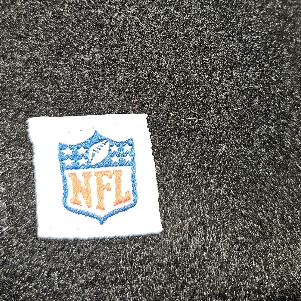 RETIRED - Washington Redskins Football Team Scarf. Official NFL Product.